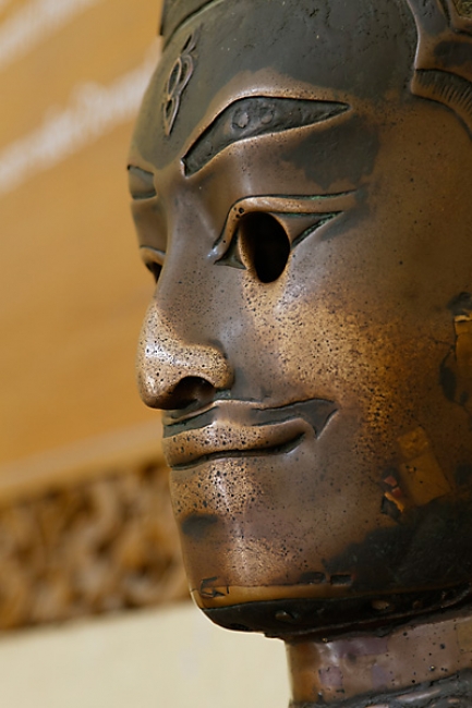 Mandalay-Bouddha Mahamuni-044